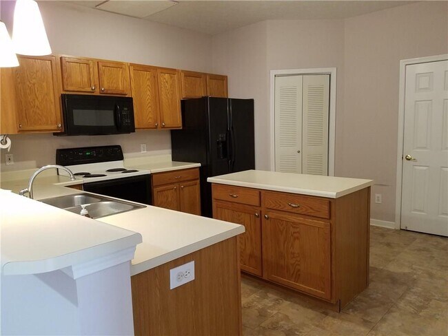 Building Photo - 9356 Villa Creek Dr