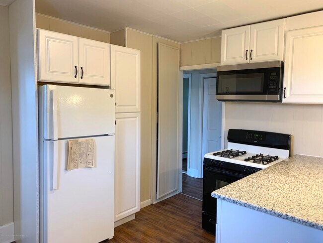 Building Photo - 301 NJ-35