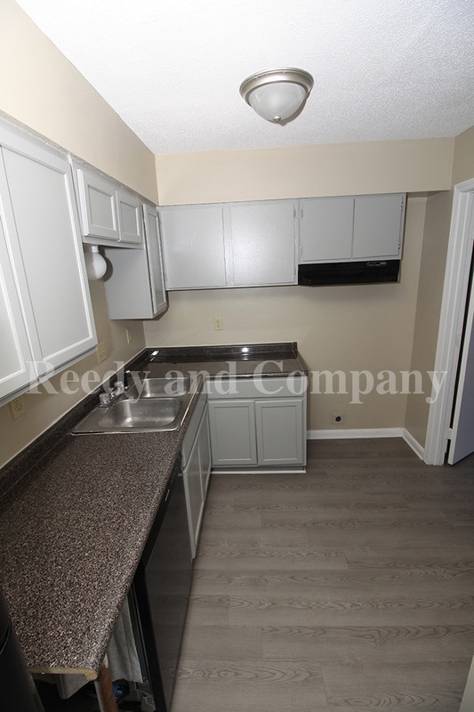 Building Photo - 3800 High Bridge Ct