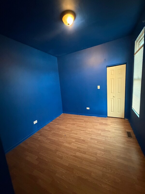 Foto del edificio - 604 W 60th St