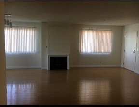 Primary Photo - 7158 Hawthorn Ave