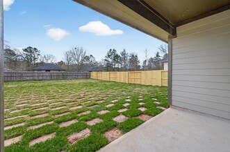 Building Photo - 1107 Lyle W Ave