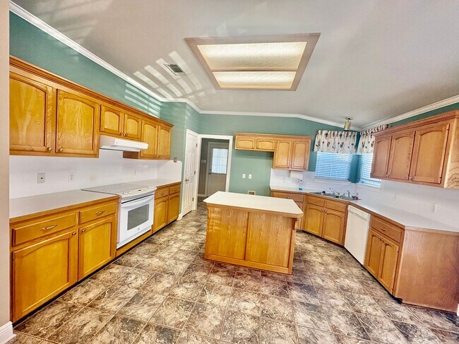 Building Photo - 11117 Gold Cup Ave