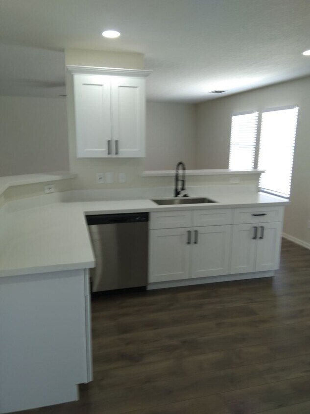 Spacious 3BR Home Just Minutes from Downto... - Spacious 3BR Home Just Minutes from Downto...