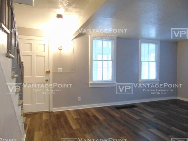Building Photo - 825 Bellevue St