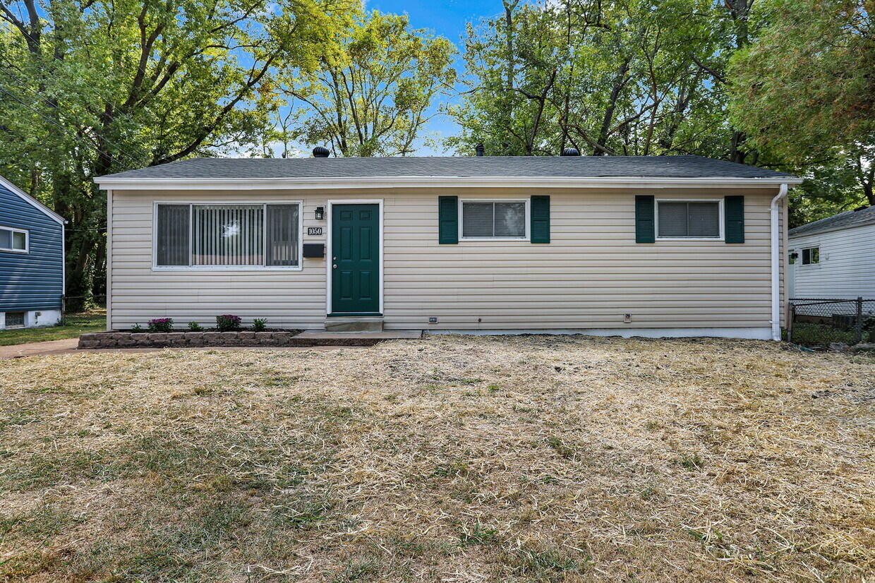Primary Photo - 1050 Ozment Dr