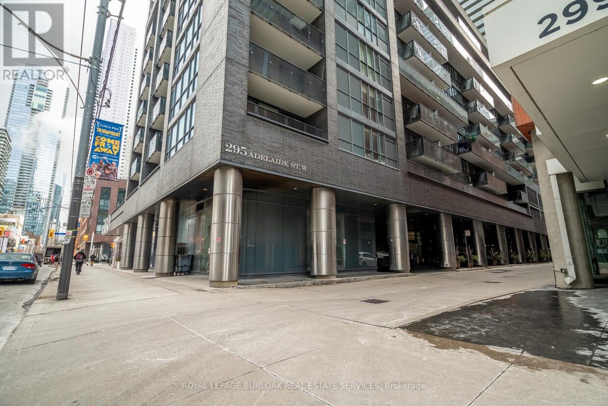 Photo principale - 295-1295 Adelaide St W