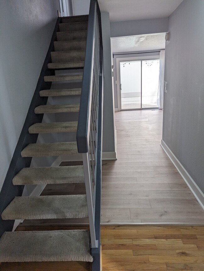 Building Photo - 1131 Wagon Wheel Cir