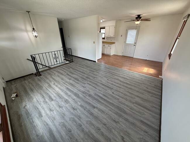 Building Photo - 1403 Emerald Dr