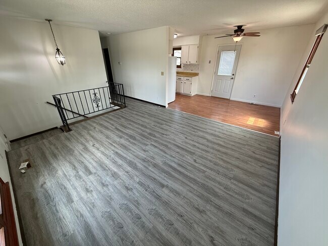 Foto del edificio - 1403 Emerald Dr