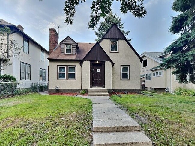 Building Photo - 3551 N Knox Ave
