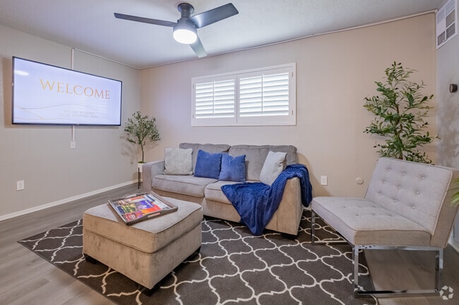 1BR, 1BA - 550SF - Living Room - 67th Suites