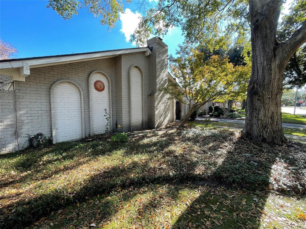 Primary Photo - 2814 Shadowdale Dr
