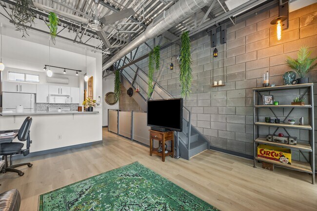 Building Photo - 4801 S Congress Ave