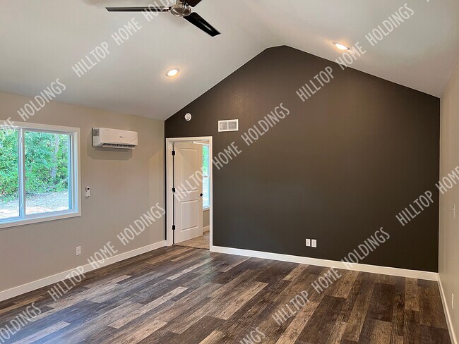 Foto del edificio - 60 Hilltop Rd