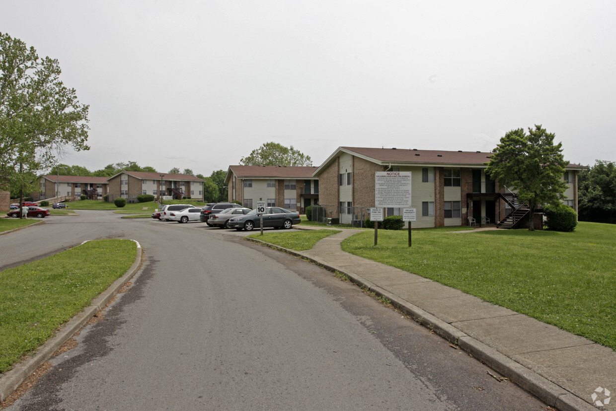 Building Photo - Rolling Acres Apartments