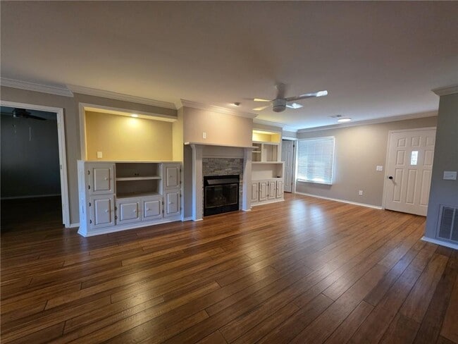 Building Photo - 29 Dunedin Dr