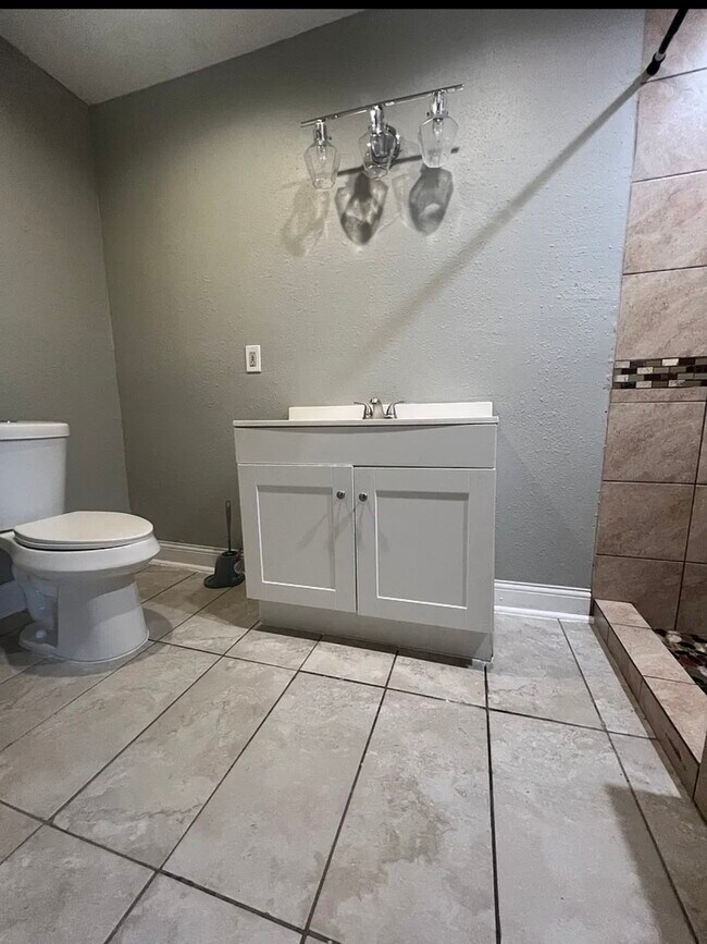 Foto del edificio - 8601 Homewood Ln