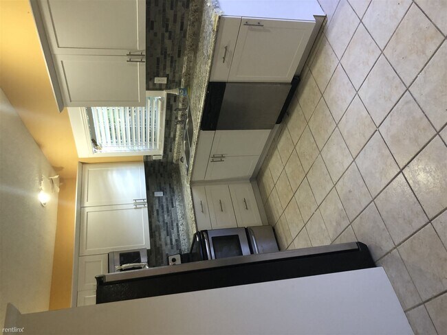 Building Photo - 3 br, 2.5 bath House - 9761 W Fern Ln