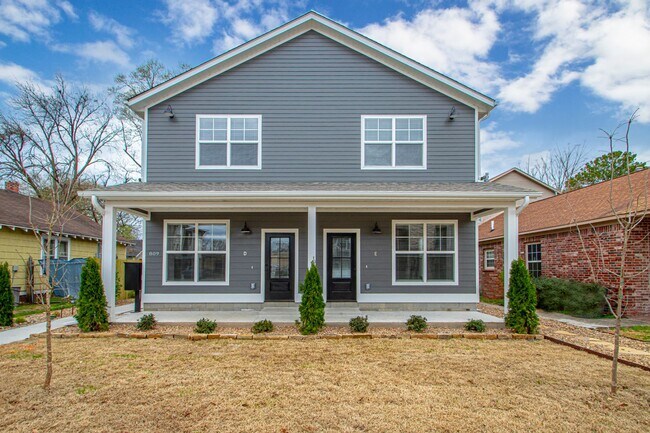Building Photo - Argenta 1 Bed 1.5 Bath Luxury Energy Effic...