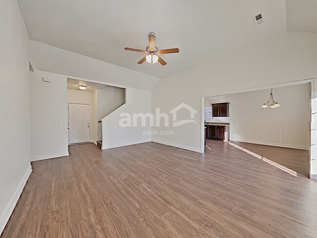 Foto del edificio - 3415 Cornerstone Dr