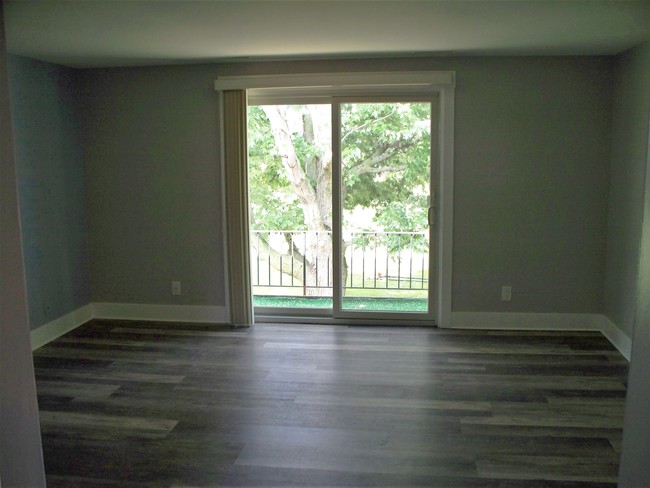 Living room - Park Ridge Amherst, LLC