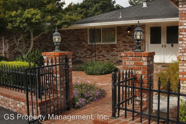Building Photo - 19372 Monte Vista Dr
