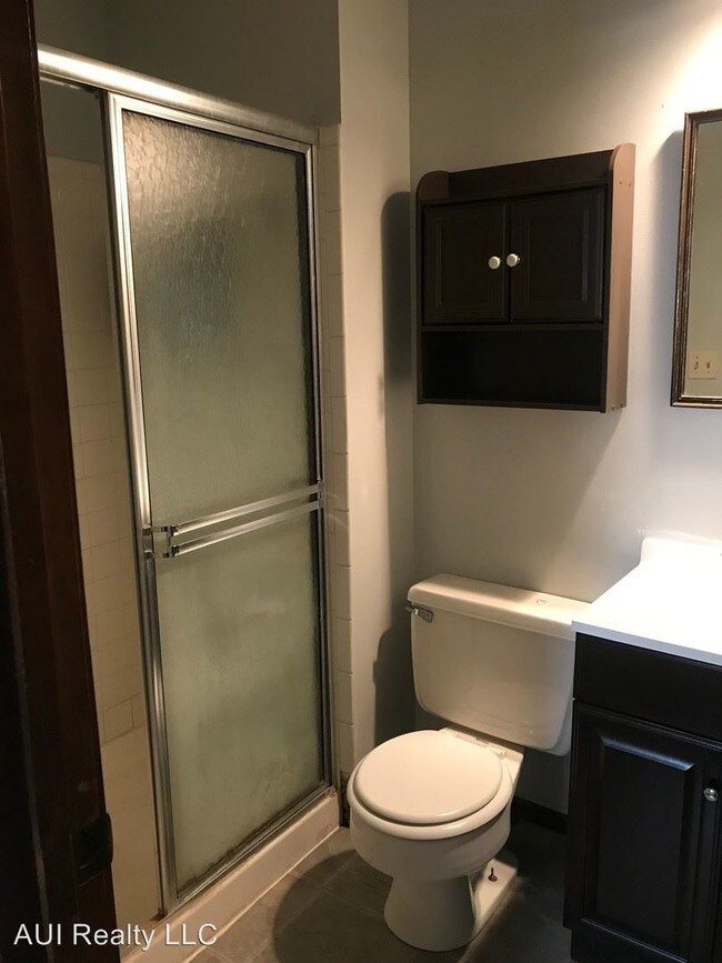 Foto del edificio - 7600-7602 E 95 Terrace