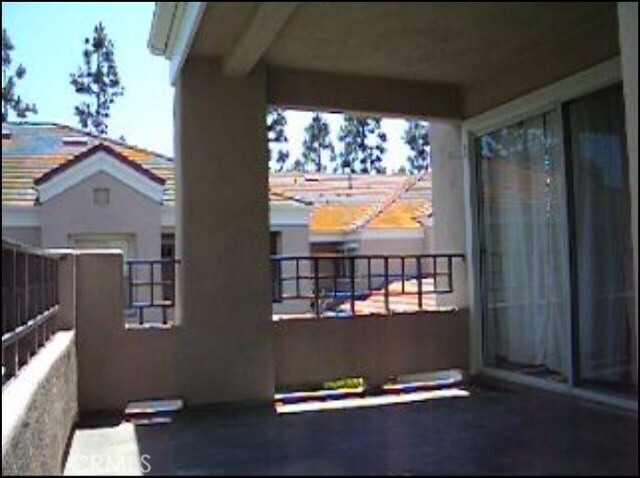 Foto del edificio - 64 Vassar Aisle