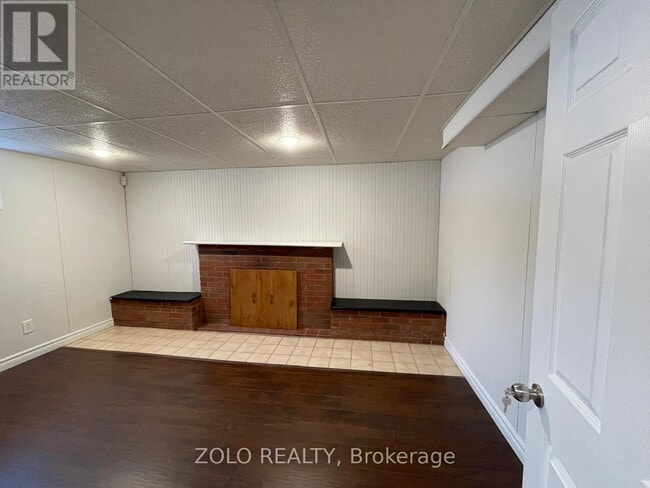 Building Photo - 1643 Glenburnie Rd