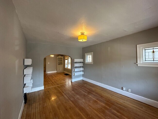 Foto del edificio - 824 E Wright St