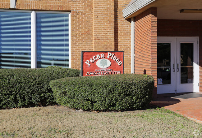 Foto del edificio - Pecan Place Apartments