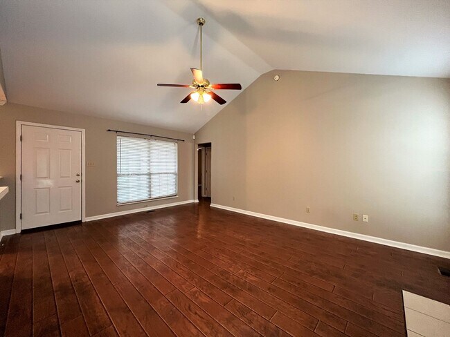 Foto del edificio - 10025 Highgate Cir