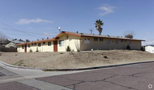 204 Woodham Ave Barstow Ca 92311 Apartments Home California Barstow 204 Woodham Ave Primary Photo