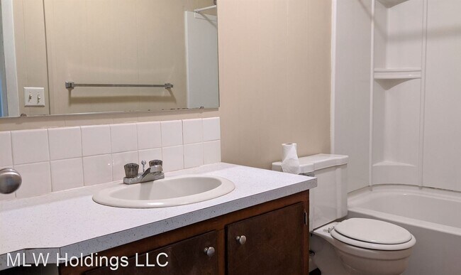 Foto del edificio - 1200-1204 Columbus Cir N