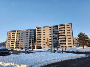 Building Photo - 155 Mystery Lake Dr