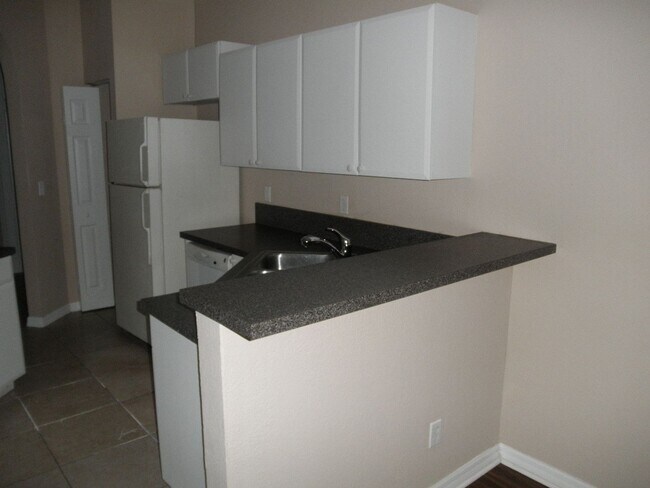 Foto del edificio - 894 Pipers Cay Dr