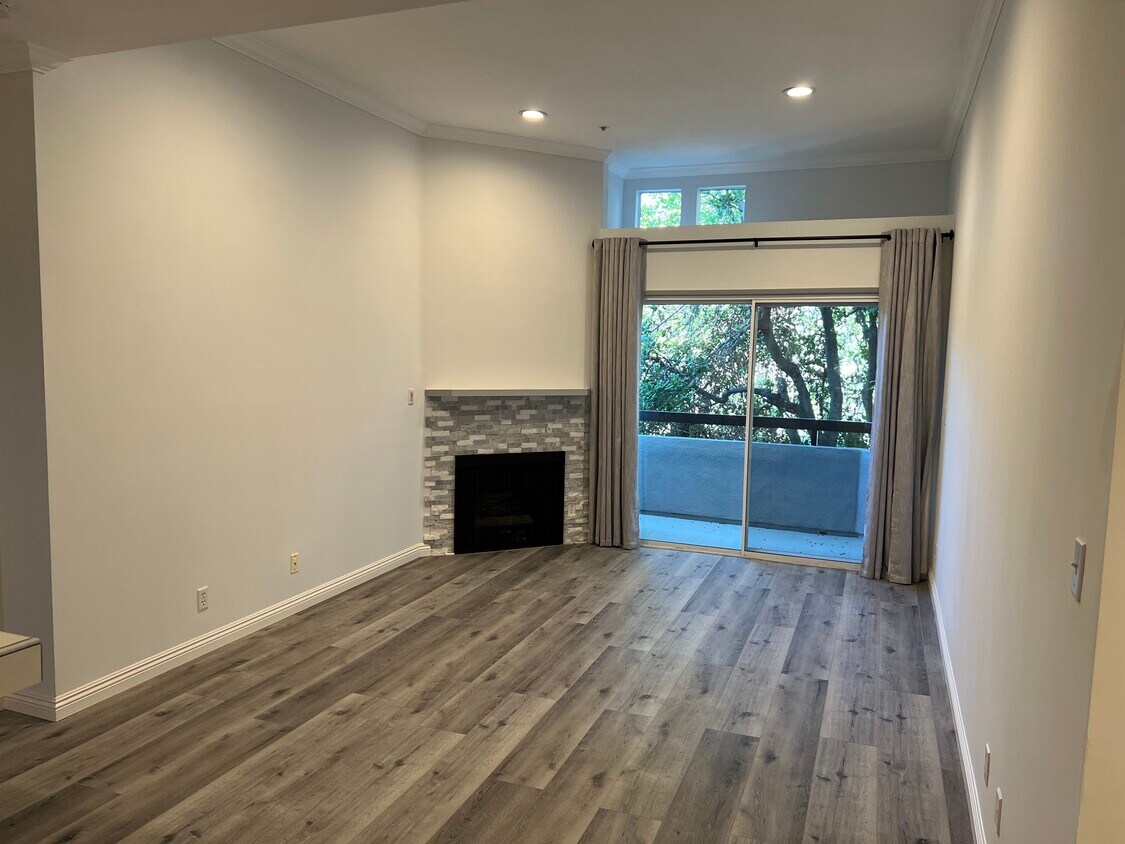 Foto principal - 14914 Hamlin St