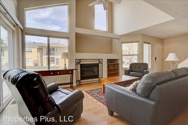 Building Photo - 2 br, 2 bath House - 1038 Delta Dr #D
