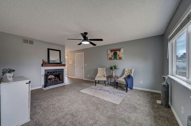 Building Photo - Beautifully Remodeled 3-Bed, 2-Bath Home with Modern Upgrades & Spacious Backyard!