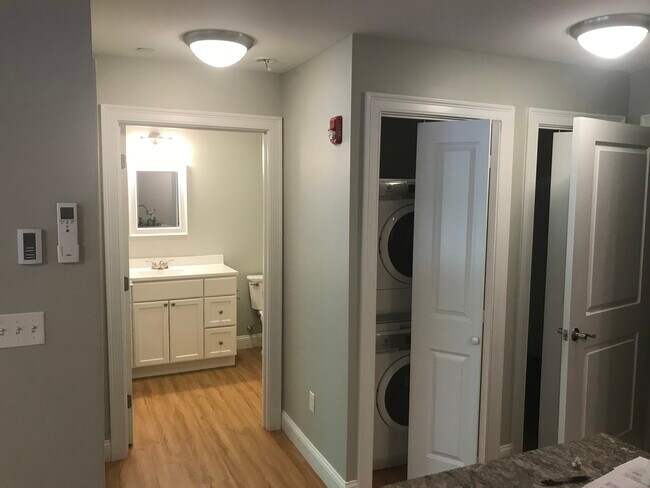 Foto del edificio - MEH Office Building