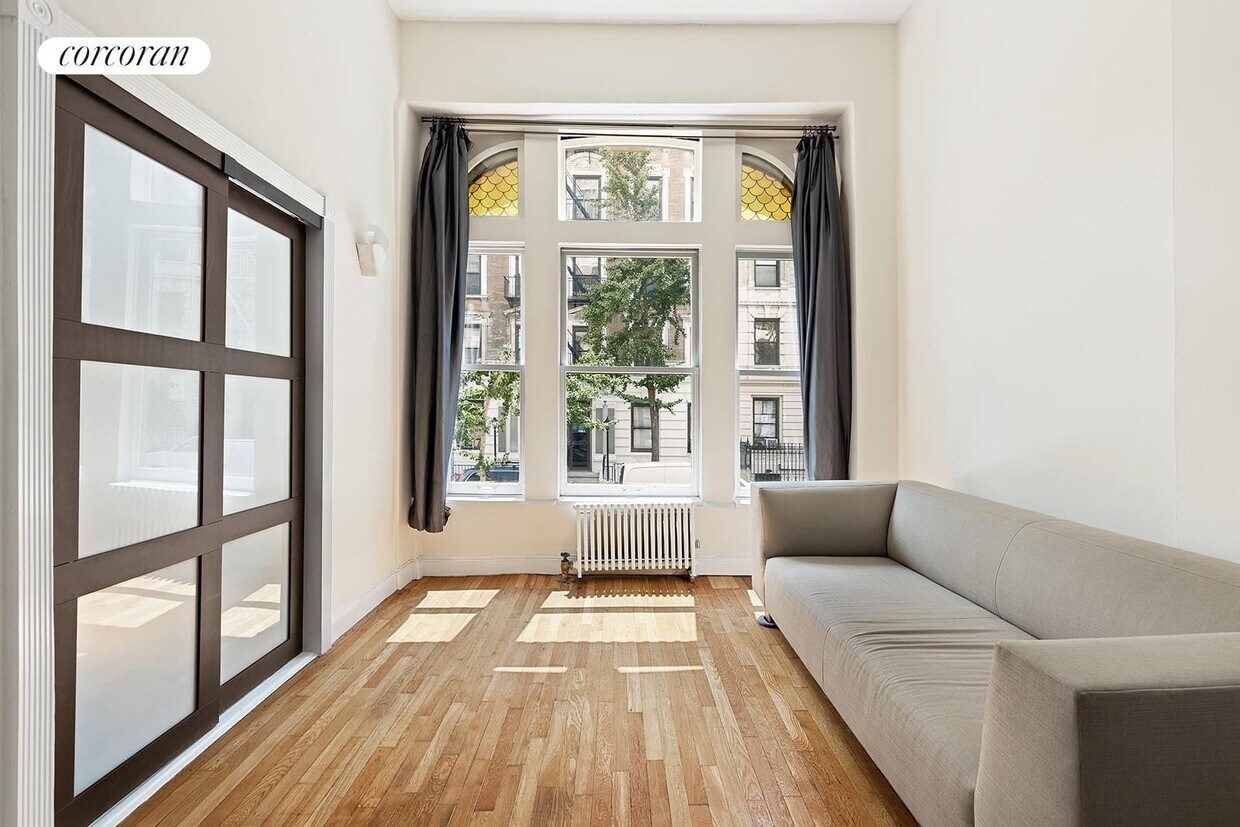 Primary Photo - 331 W 85th St
