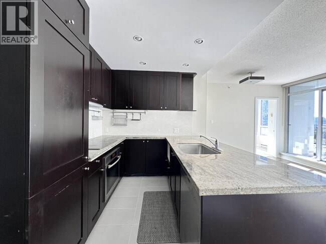 Building Photo - 821 Cambie St.