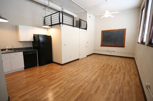 Foto del edificio - 301 Central Ave NE Ave