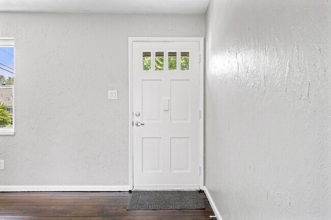 Foto del edificio - Quaint 4 Bed Cap Cod in Kettering