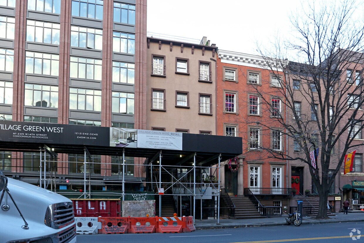 Primary Photo - 243 W 14th St