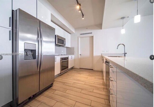 Photo - 999 SW 1st Ave Apartment