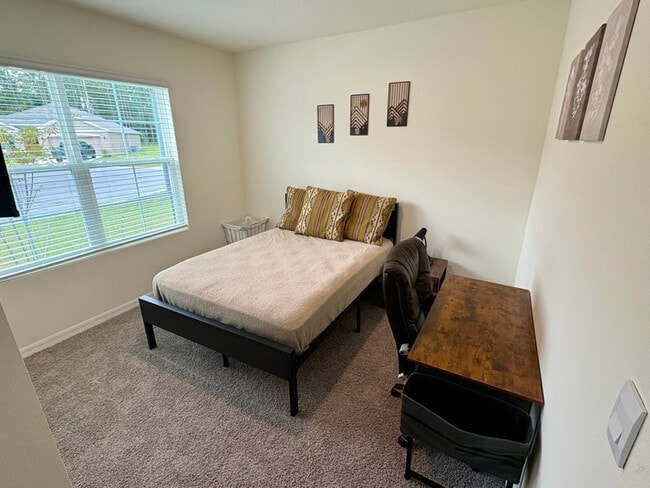 Building Photo - 373 Hickory Crse Trl