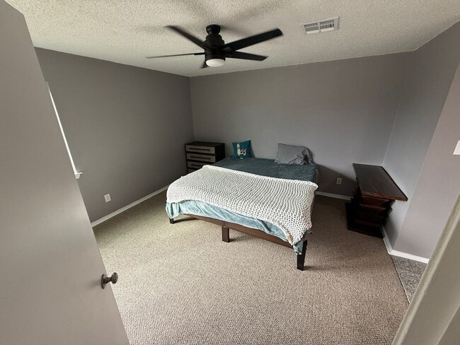 Building Photo - 186 Avant Garde Cir