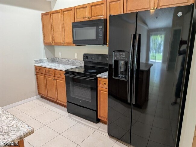 Foto del edificio - 3706 SE 9th Pl